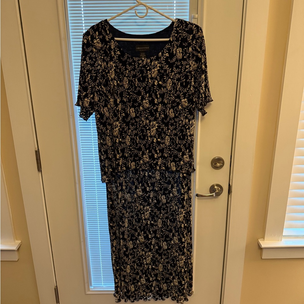 Connected Apparel Black and Cream Maxi Dress Scoop Neck Short Sleeve